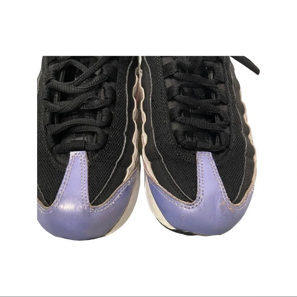 Nike Air Max 95 Black Twilight Pulse. Youth size 4.5 or women size 6
